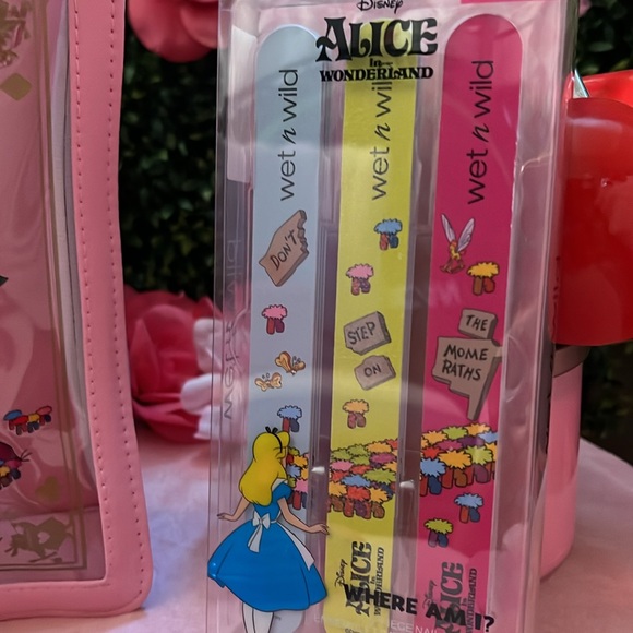 🩷🌸Alice and wonderland makeup bag bundle - Picture 4 of 10